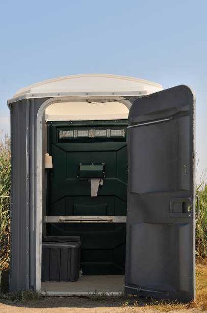 Portable Toilet Options We Offer in Marion Oaks, FL